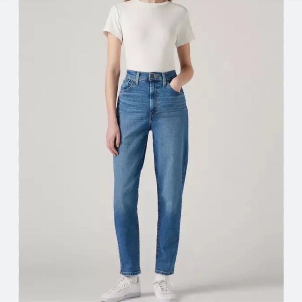 Levi’s High Rise Mom Jeans